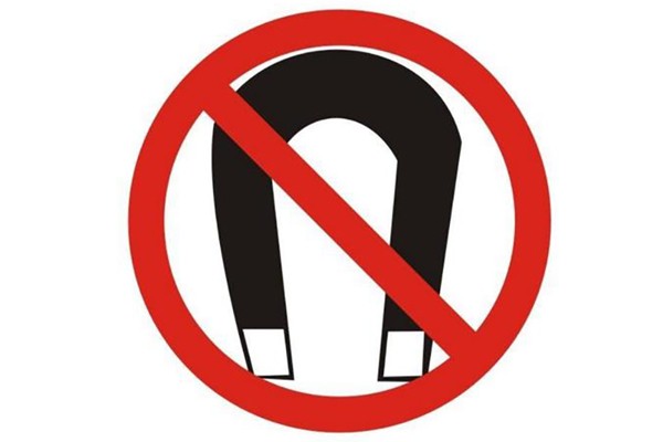 防磁抗干擾的國(guó)產(chǎn)工控機(jī)箱尺寸一般為19英寸標(biāo)準(zhǔn)機(jī)架 防磁抗干擾的國(guó)產(chǎn)工控機(jī)箱尺寸一般為19英寸標(biāo)準(zhǔn)機(jī)架