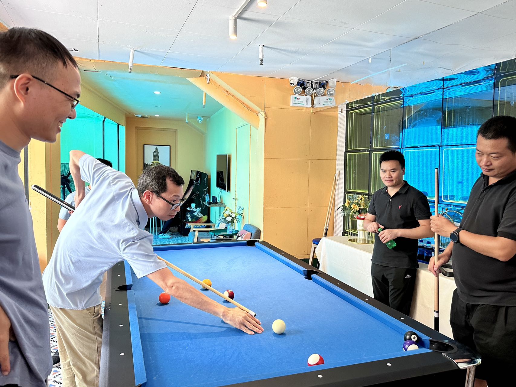 高能計算機,帶你進行一場夏日狂歡(圖2) 高能計算機,帶你進行一場夏日狂歡(圖2)