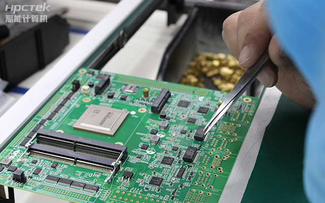 在金融發展領域,嵌入式主板有什么優點?(圖1) 在金融發展領域,嵌入式主板有什么優點?(圖1)