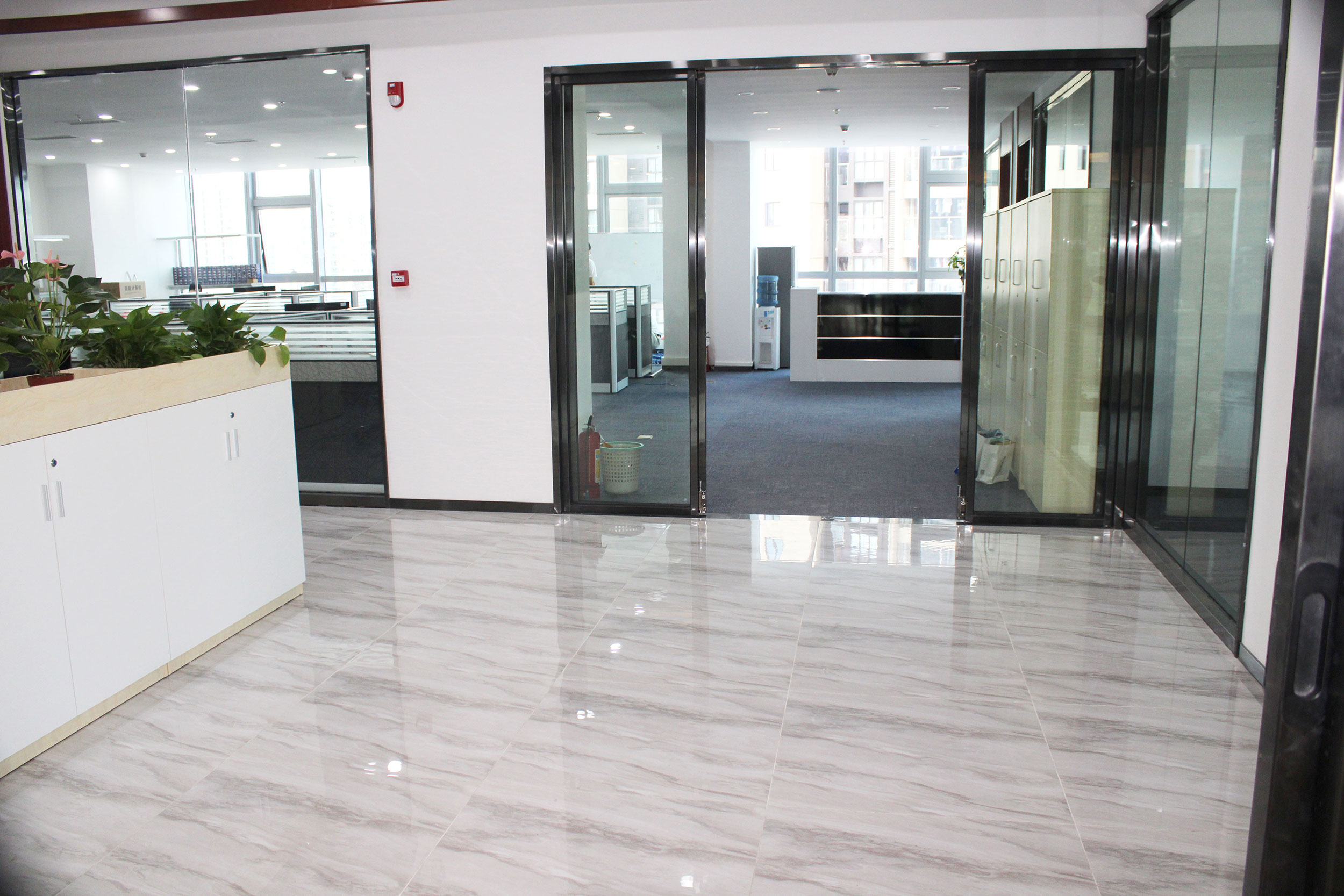 熱烈祝賀廣州高能計(jì)算機(jī)喜遷新址 氣象更新,砥礪前行 熱烈祝賀廣州高能計(jì)算機(jī)喜遷新址 氣象更新,砥礪前行