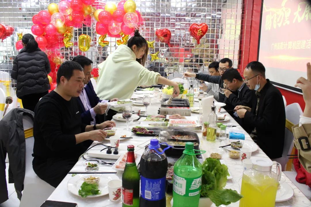 凝心聚力,蓄勢(shì)待發(fā)|高能計(jì)算機(jī)春日?qǐng)F(tuán)建,讓我們“轟趴”起來!(圖6) 凝心聚力,蓄勢(shì)待發(fā)|高能計(jì)算機(jī)春日?qǐng)F(tuán)建,讓我們“轟趴”起來!(圖6)